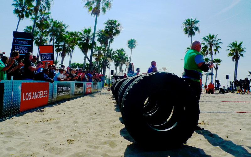 Illustration for article titled A Day at Muscle Beach with the World's Strongest Man